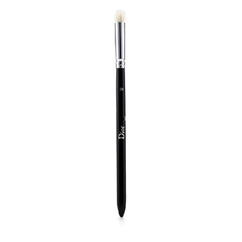 Backstage Large Eyeshadow Blending Brush 23